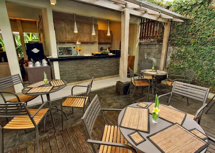 Sari 3* Kuta (Bali)